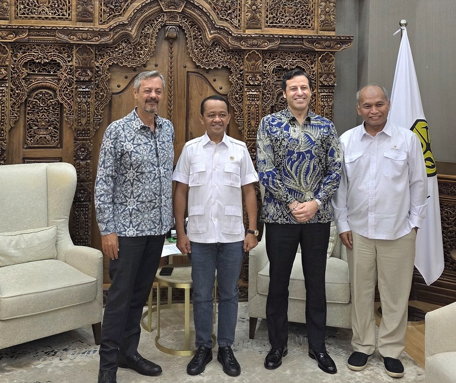 ENERGI: Manajemen ENI bertemu dengan Menteri ESDM Bahlil Lahadalia untuk membicarakan pengembangan gas laut dalam di Kalimantan Timur.