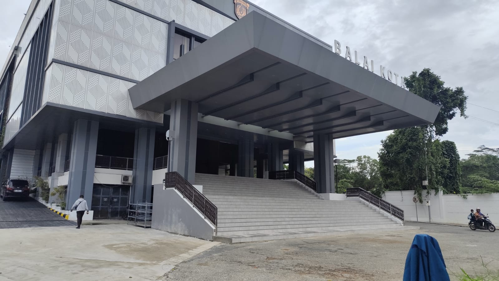 PELAYANAN: Selama cuti bersama Lebaran, sebagian layanan publik di lingkungan pemkot Samarinda menyesuaikan jadwal operasional.