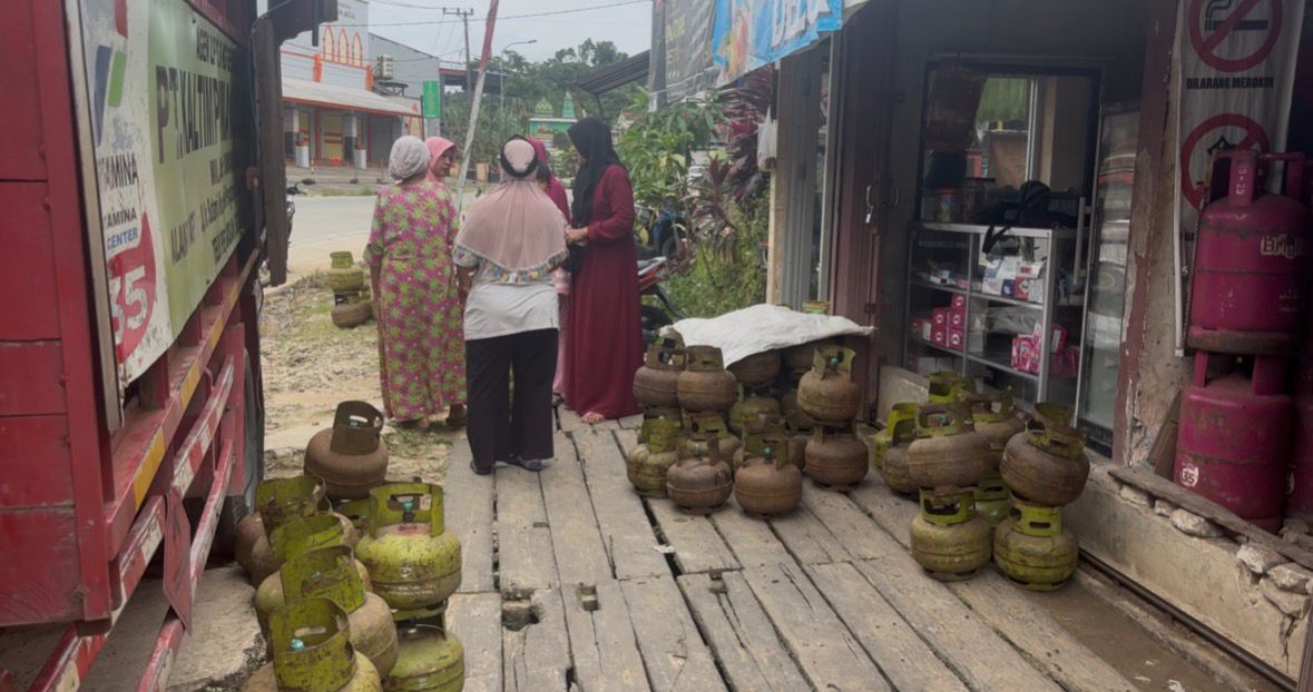 Warga Samarinda mulai mengeluhkan harga LPG 3 kilogram menjelang Hari Raya Idulfitri 1447 Hijriah. Nilainya diperkirakan tembus Rp 40 ribu per tabung di tingkat pengecer. (EKO/KP)
