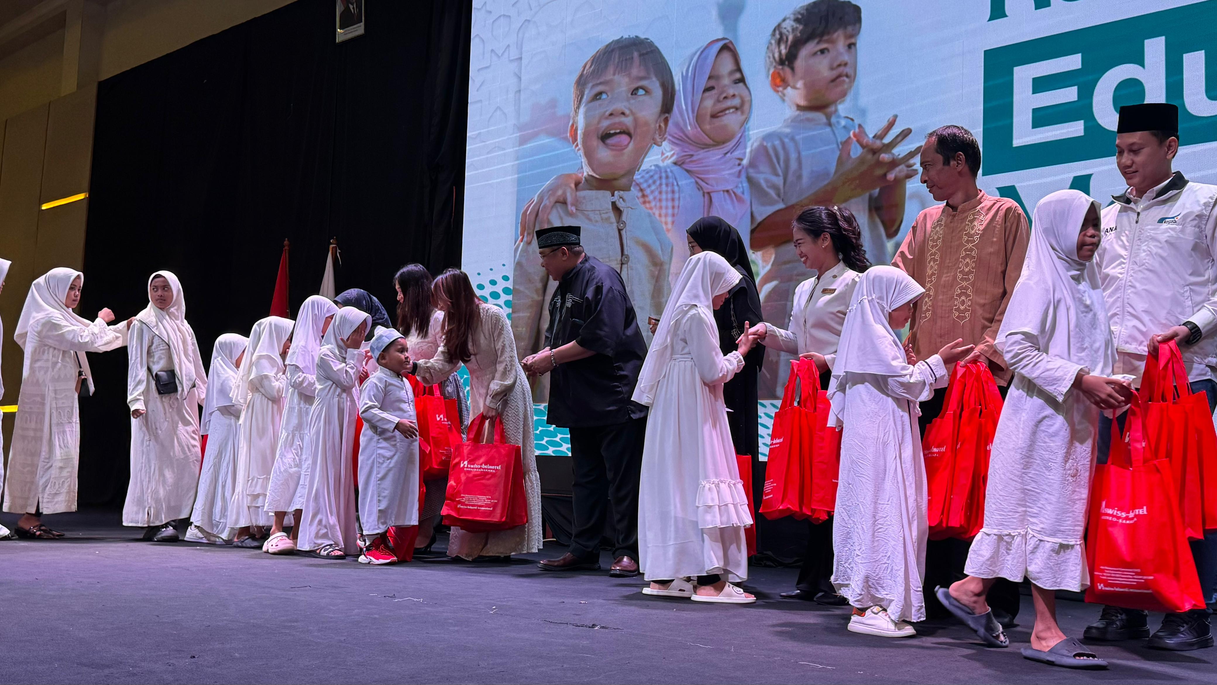 Swiss-Belhotel Borneo Samarinda bersama Yayasan Saatnya Bergerak dukung pendidikan anak-anak panti asuhan di Bulan Suci Ramadhan sekaligus memperingati HUT Ke-21 Tahun.