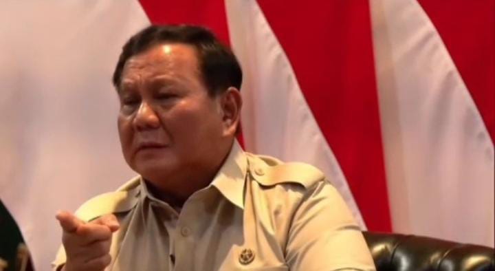 Presiden Republik Indonesia Prabowo Subianto menyentil Gubernur Kalimantan Timur, Rudy Mas'ud, soal pembelian mobil dinas seharga Rp 8,5 miliar. 