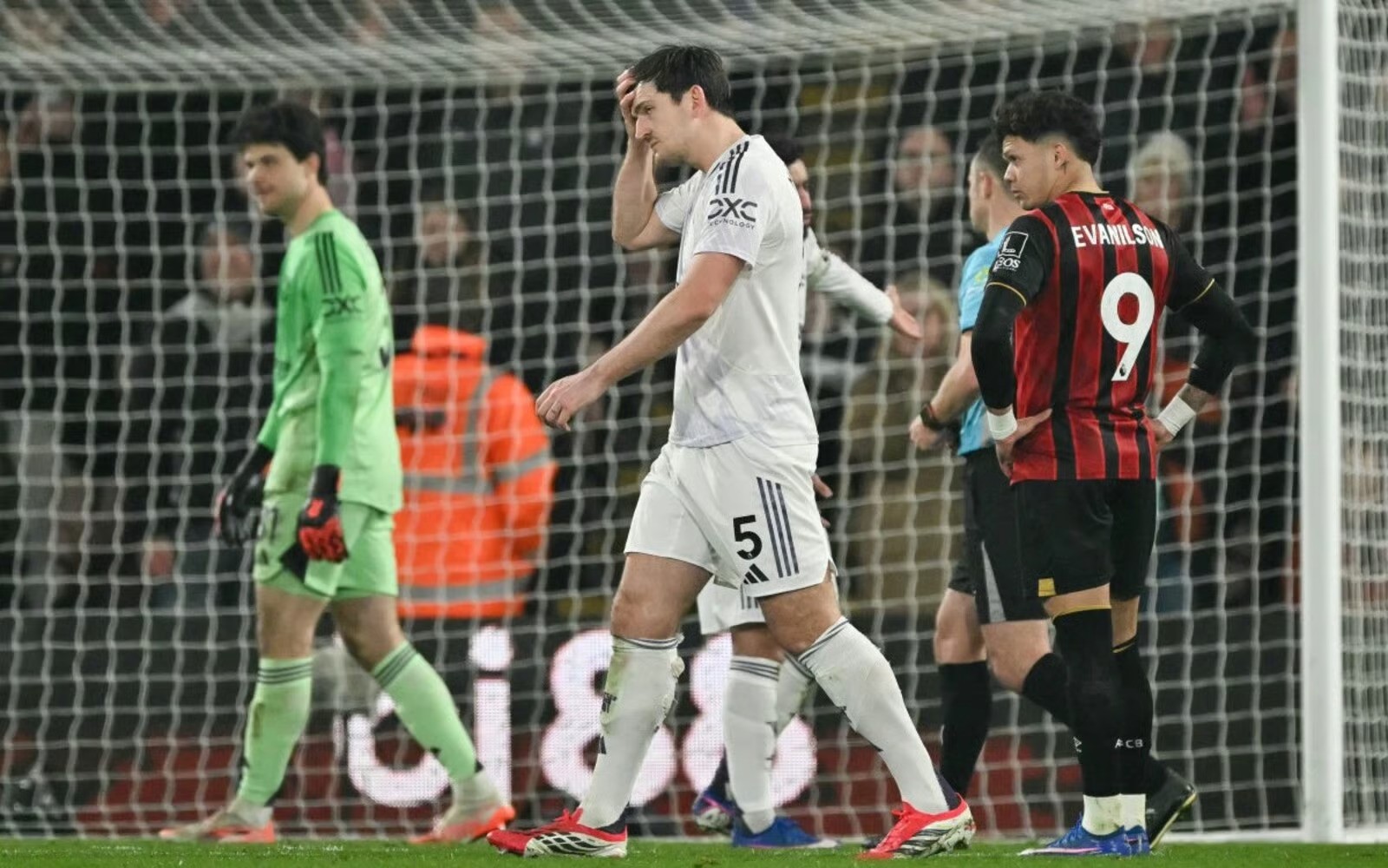 Harry Maguire diusir dari laga vs Bournemouth.