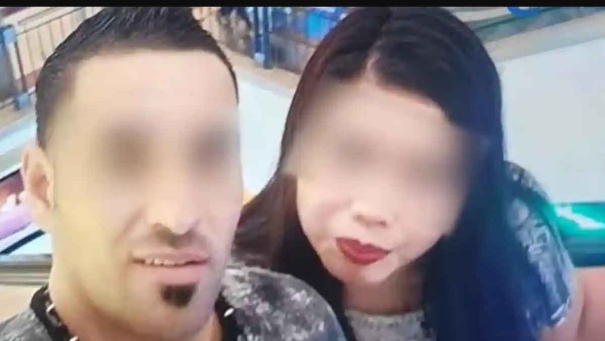 Dewhinta Anggary dan mantan suami yang warga negara Iran, inisial FD. 