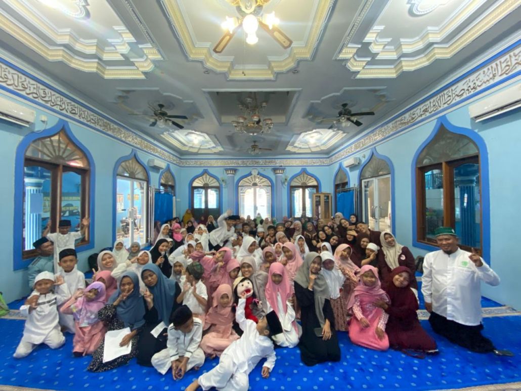 HARU: Setelah berlangsung hampir dua pekan, kegiatan pengabdian masyarakat Program Studi PGPAUD Universitas Mulia dalam rangka Pesantren Kilat Ramadan resmi ditutup.    HARU: Setelah berlangsung hamp 