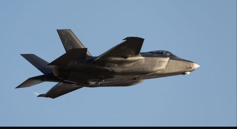 Pesawat siluman F-35