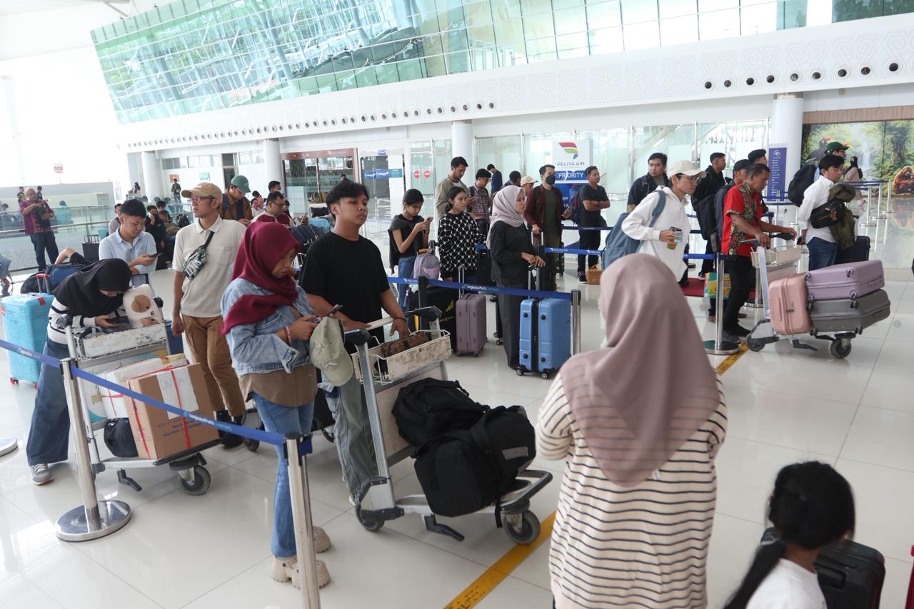 MUSIMAN: Peningkatan mobilitas masyarakat selama musim mudik Lebaran berpotensi memberikan tekanan tambahan terhadap daya beli, khususnya jika terjadi kenaikan tarif transportasi.