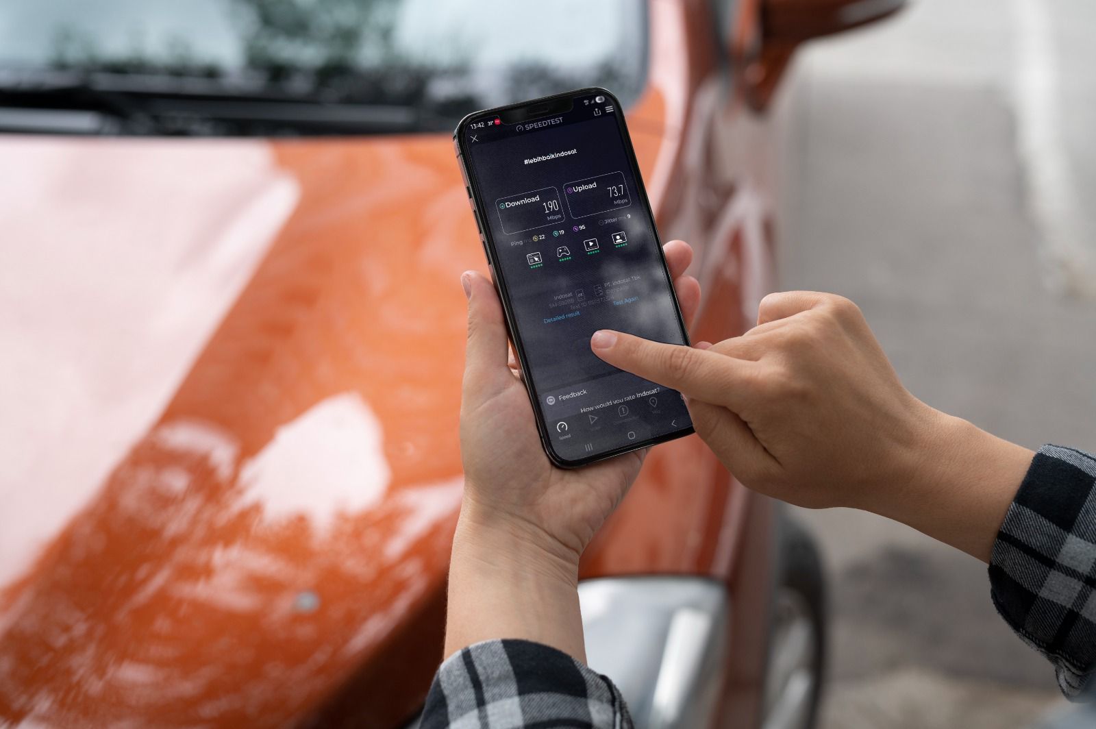 MAKIN ANDAL:  Dibandingkan periode yang sama tahun lalu, Indosat Ooredoo Hutchison mencatat lonjakan trafik data lebih dari 20 persen saat Lebaran 2026.     