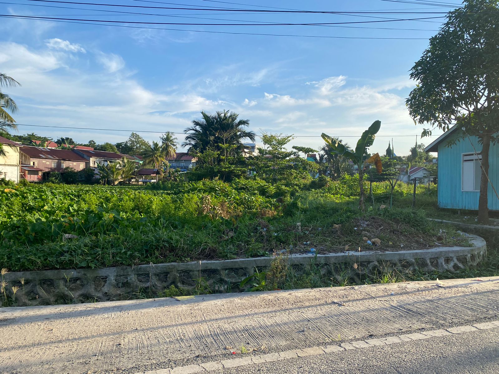 LOKASI INFRASTRUKTUR: Area ini sudah dibebaskan oleh Pemkot Bontang untuk pembangunan Polder Tanjung Laut. FOTO: ADIEL KUNDHARA/KP