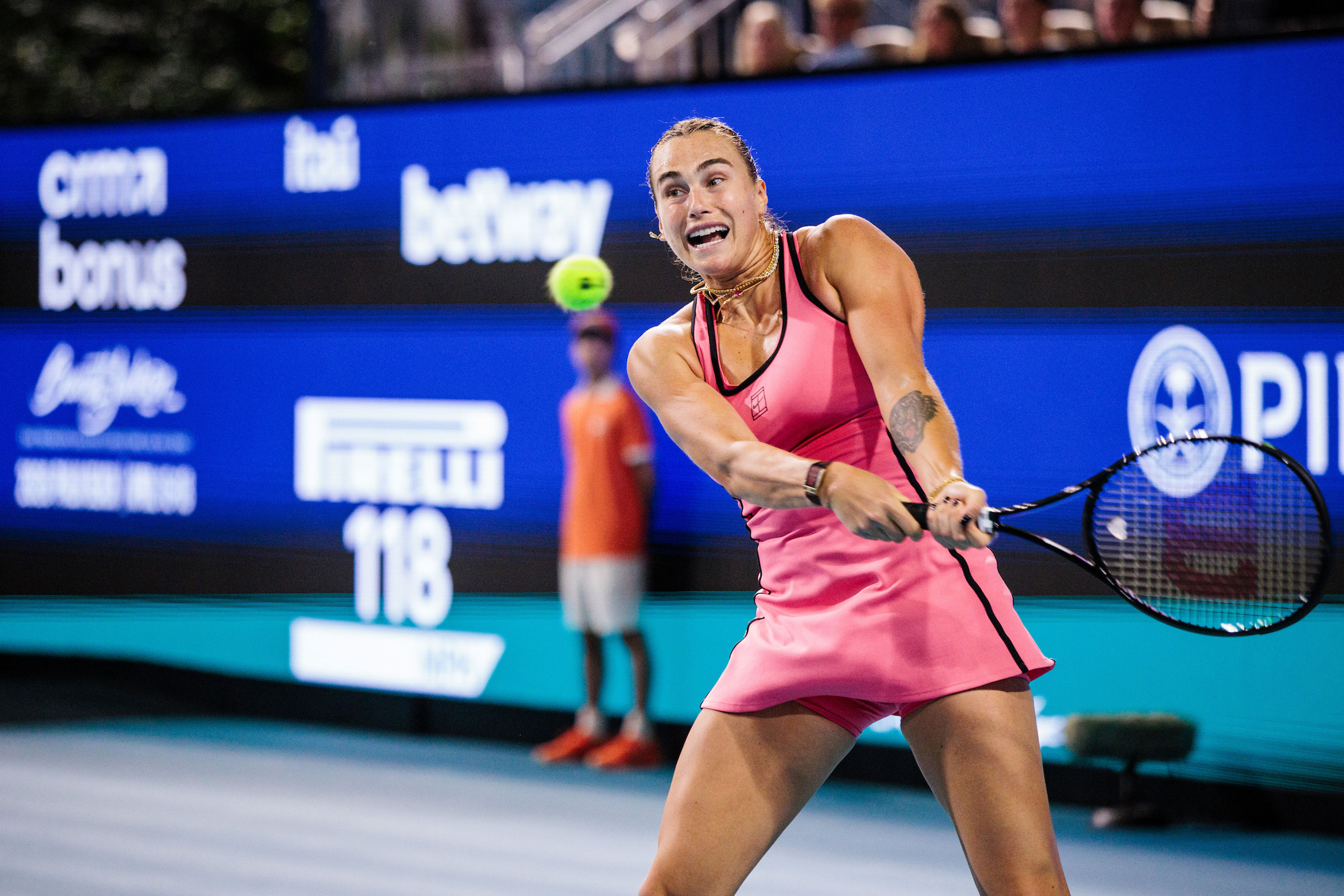 Aryna Sabalenka hanya butuh mengalahkan Coco Gauff di final Miami Open dini hari nanti (29/3) untuk meraih predikat Sunshine Double.