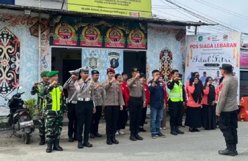 POS YAN: Petugas gabungan melakukan pemantauan dan patrol di Pos Pelayanan Balikpapan-Samboja di Km 38.