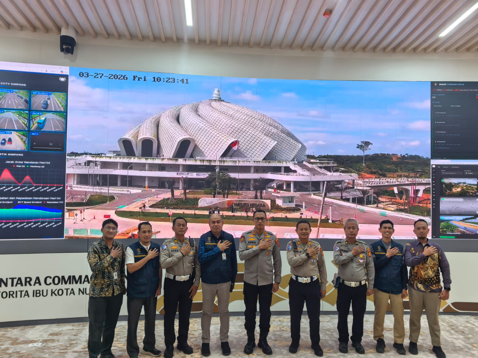 Kapolres PPU, AKBP Andreas Alek Danantara (lima kanan) bersama Kasat Lantas Polres PPU, AKP Dedik I Prasetyo (empat kanan) beserta jajaran berkoordinasi terkait arus balik.
