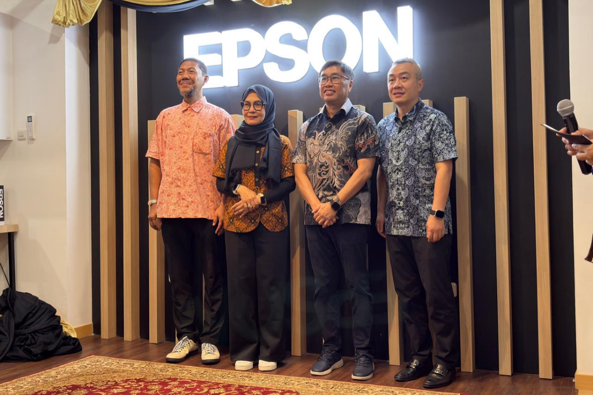 Manajemen Epson Indonesia meresmikan Epson Solution Center Surabaya di Jalan Raya Gubeng, Selasa (31/3/2026).