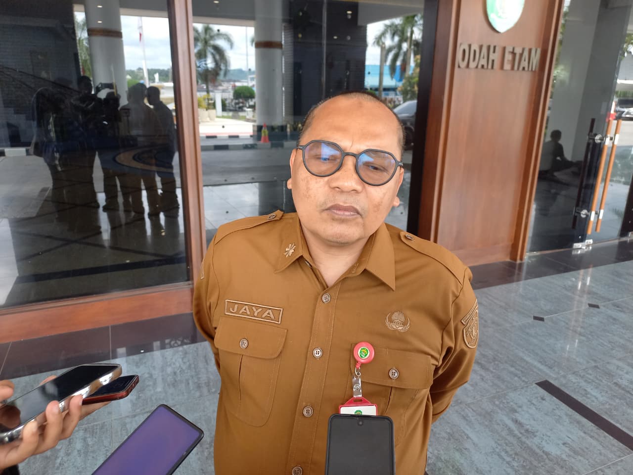 Kepala Dinkes Kaltim, Jaya Mualimin. Ia menyatakan bahwa pengoperasian Gedung Pandurata akan dilakukan secara bertahap menunggu kesiapan alat kesehatan. (EKO PRALISTIO/KP)