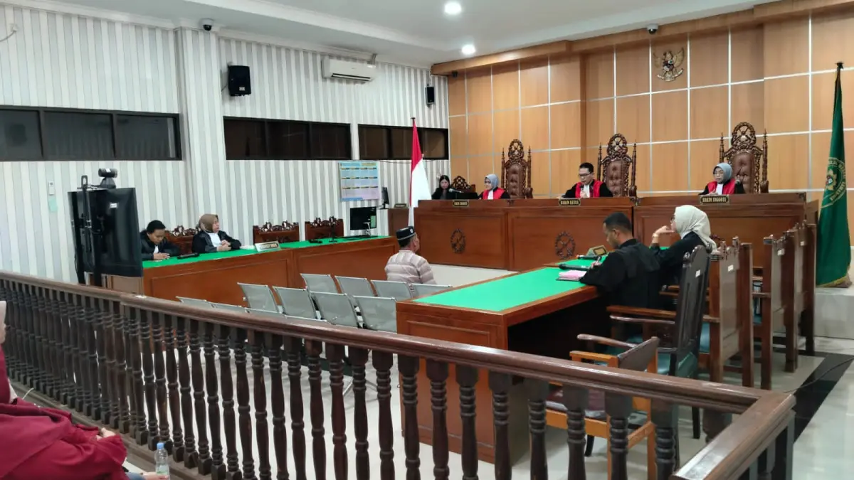 Persidangan kasus korupsi DIPA Polresta Samarinda tahun anggaran 2021 akhirnya mencapai agenda pembacaan putusan akhir. (BAYU ROLLES/KP)