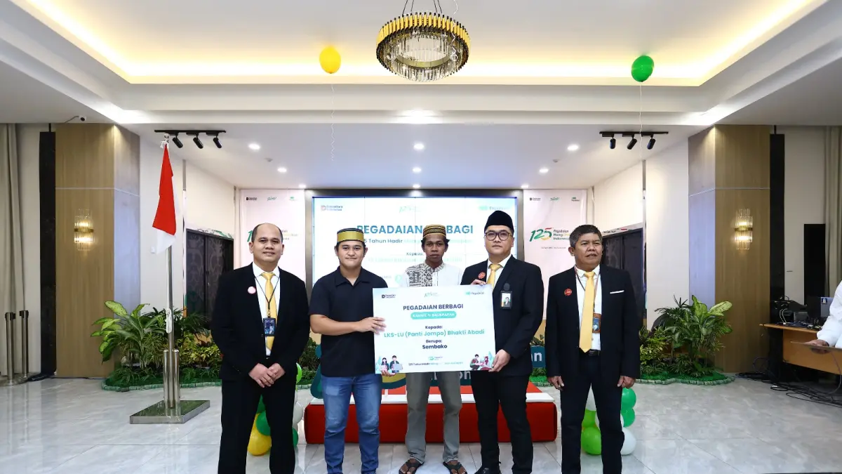 KEPEDULIAN: PT Pegadaian Kanwil IV Balikpapan menyalurkan bantuan di 10 titik dengan total nilai mencapai Rp 50 juta.