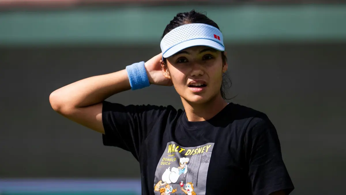 Petenis terbaik Inggris, Emma Raducanu, absen dalam turnamen ketiga sejak tampil di Indian Wells Open pada awal Maret lalu. (BBC)