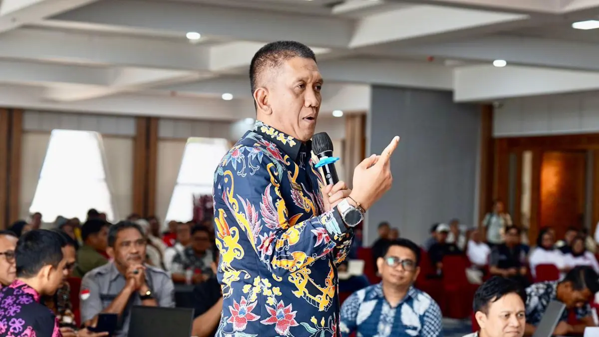 SIAP: Kepala Dispora Kutim Basuki Isnawan dalam Rapat Koordinasi Lanjutan Persiapan Porprov Kaltim VIII yang digelar di Pendopo Lou Bepekat, Rumah Jabatan Bupati Paser, Kamis (2/4/2026). 

