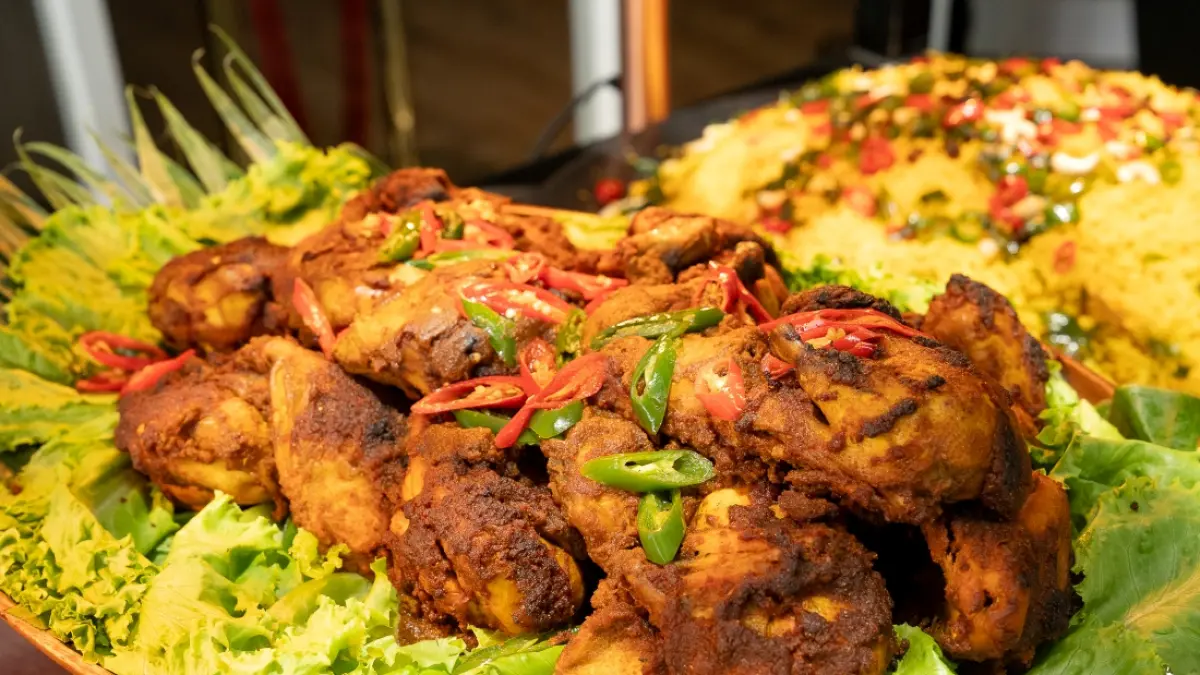 Mercure & Ibis Samarinda hadirkan paket Halal Bihalal dengan pilihan menu variatif dan harga terjangkau.