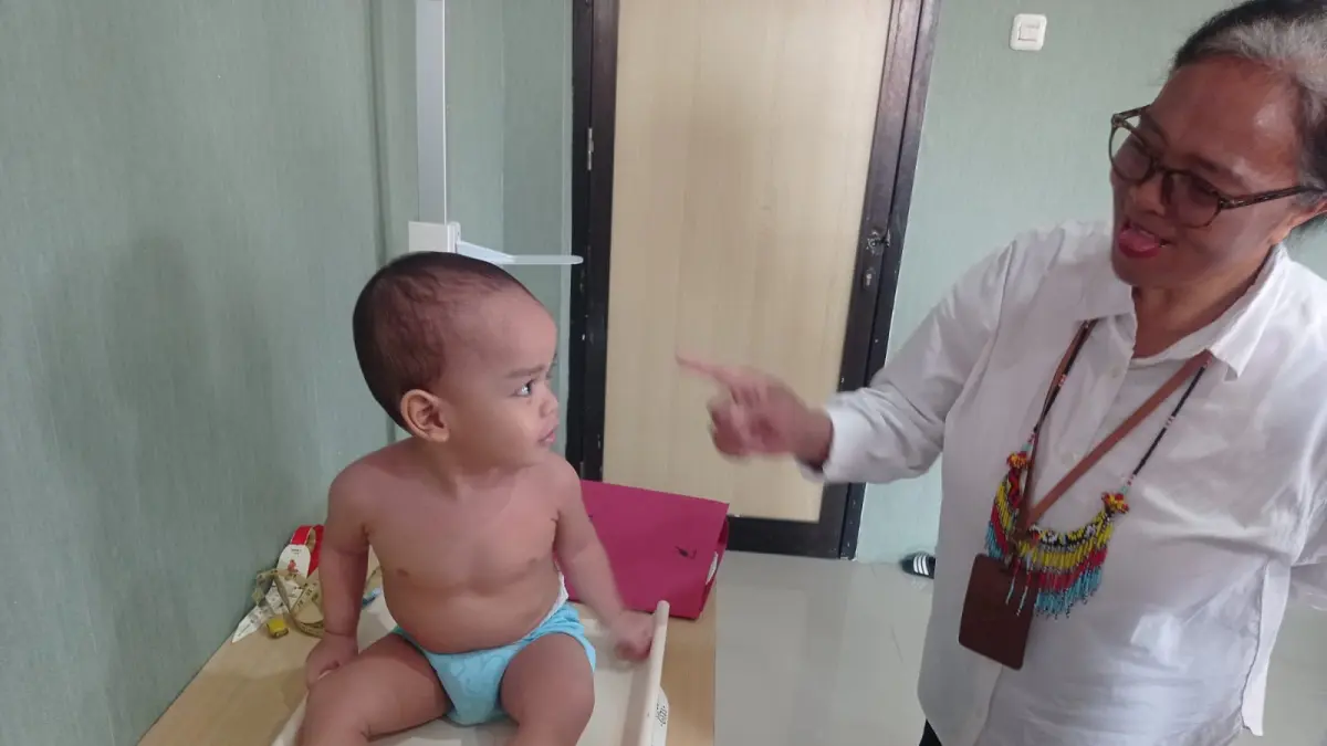 PENANGANAN: Balita di Kota Bontang yang belum lengkap imunisasi MR bisa mendatangi puskesmas di wilayah kerja masing-masing selama dua bulan ini. ADIEL KUNDHARA/KP