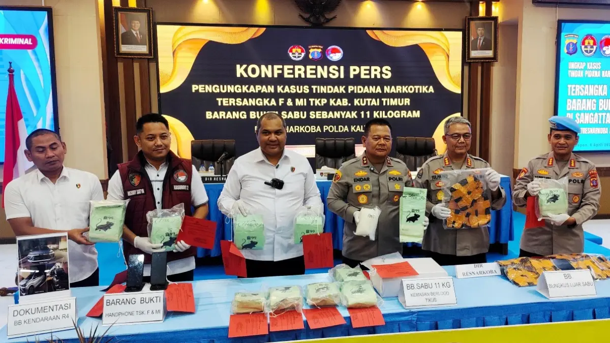 SELUNDUP SABU. Polda Kaltim mengungkap penyelundupan narkoba jenis sabu sebanyak 11 kg senilai kurang lebih Rp 20 miliar.