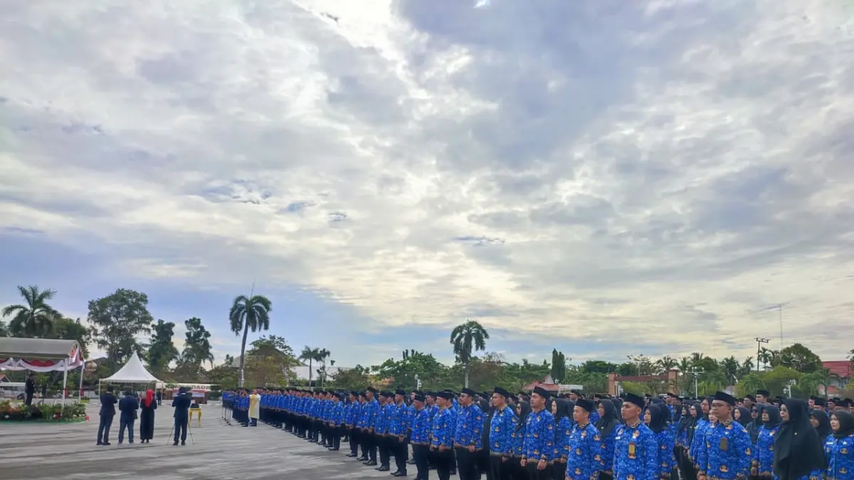 ASN Pemkab Paser resmi menjalankan WFH tiap Jumat. Bupati Fahmi tegaskan ini bukan libur, pengawasan ketat tetap diterapkan. (M NAJIB/KALTIM POST)
