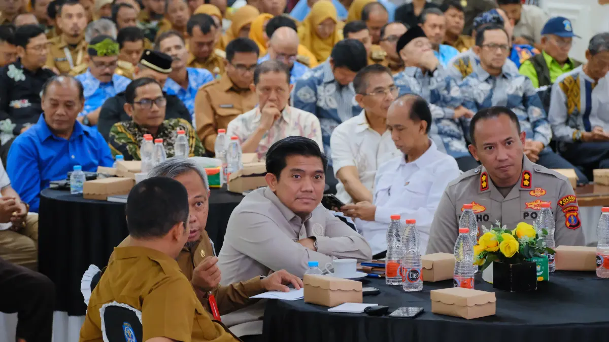 HADIRI:&nbsp;Ketua DPRD Bontang Andi Faizal Sofyan Hasdam menghadiri musrenbang RKPD Bontang 2027 di Pendopo Rujab Wali Kota, Selasa (7/4).