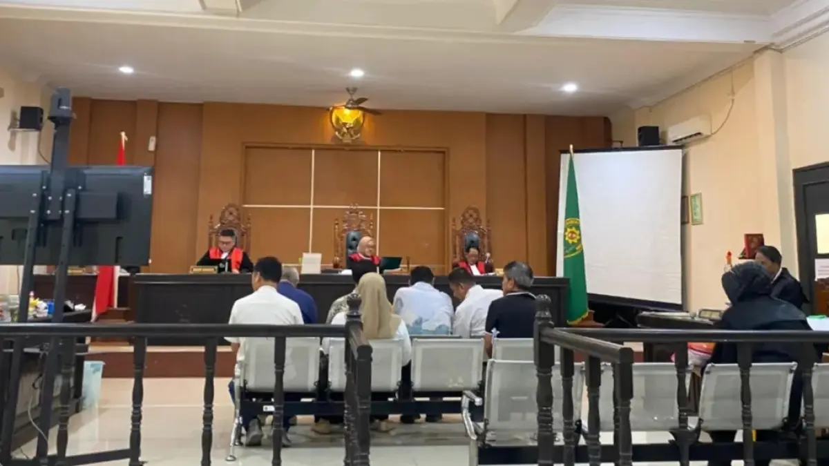 UNGKAP KEJANGGALAN: Sejumlah saksi saat memberikan keterangan dalam sidang lanjutan perkara dugaan korupsi hibah KONI Samarinda di Pengadilan Tipikor Samarinda, Selasa (7/4/2026). (BAYU/KP)