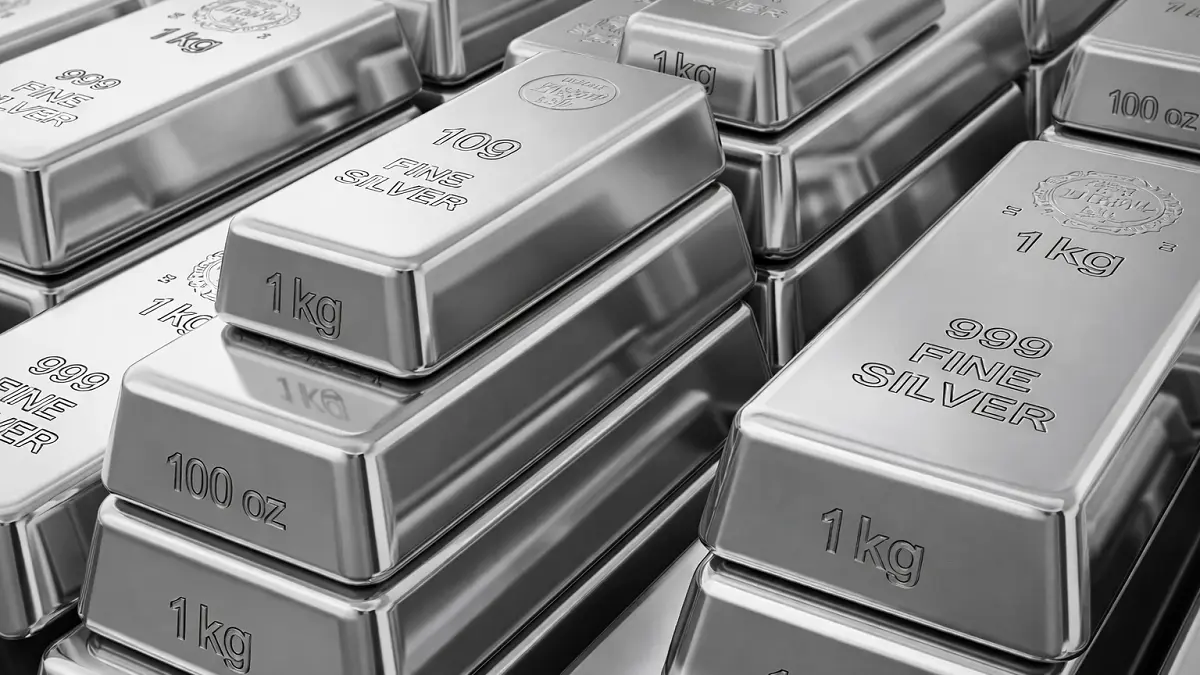 Harga perak Antam mengalami koreksi cukup dalam pada perdagangan hari ini, Kamis (9/4/2026).