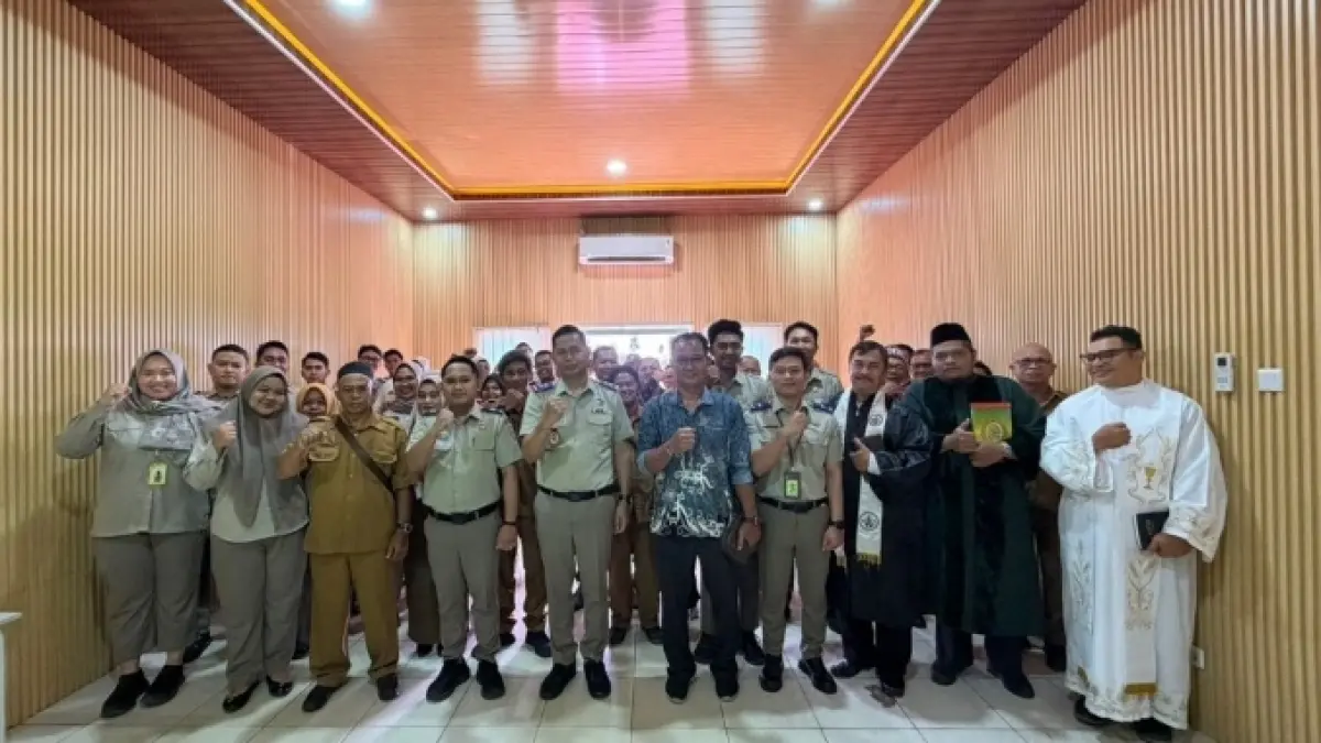 ADMINISTRASI: Sosialisasi di Kantor Pertanahan Kabupaten Kutai Barat.