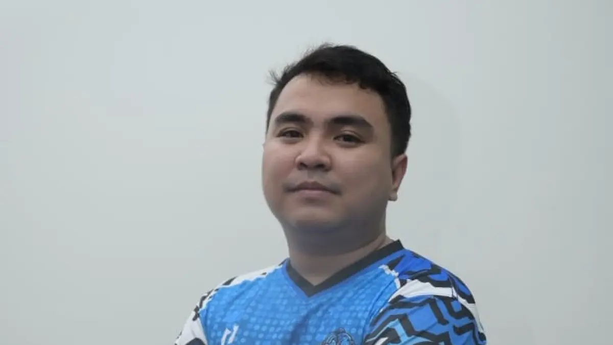 MANFAATKAN PELUANG: Roster Bluefin Esports Akbar Paudi dan dan kedua rekannya bersiap melakoni babak kualifikasi Asia FIFAe Nations League 2026.