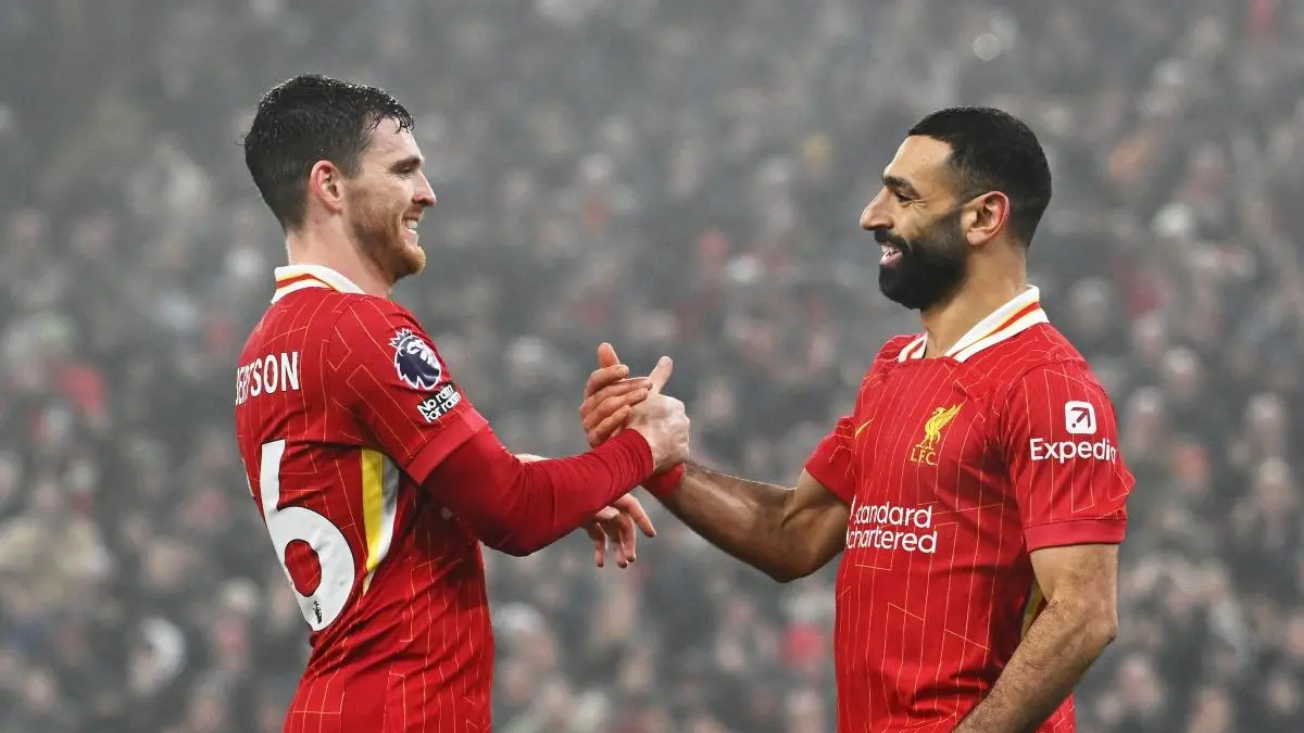 Bek kiri Andrew Robertson dan wide attacker Mohamed Salah sama-sama meninggalkan Liverpool FC di pengujung musim ini. Mereka membela LFC sejak 2017. (LIVERPOOL FC)