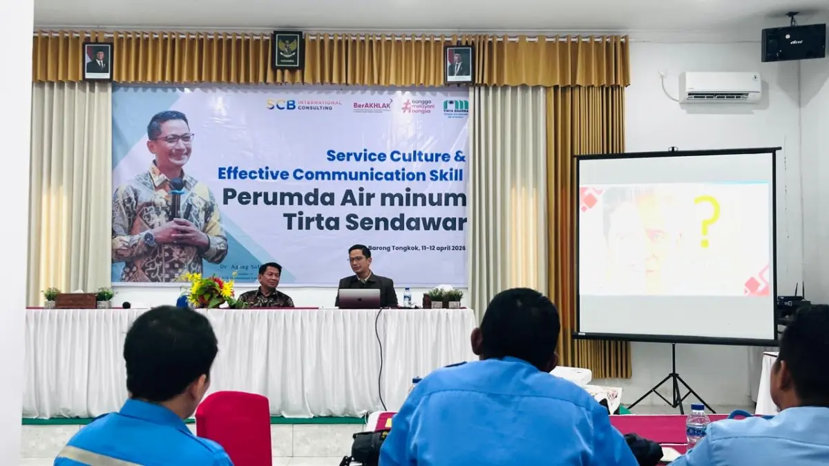 BIMBINGAN: Bimtek budaya pelayanan dan keterampilan komunikasi efektif hadirkan narasumber pakar bertaraf internasional. (SUNARDI/KP)