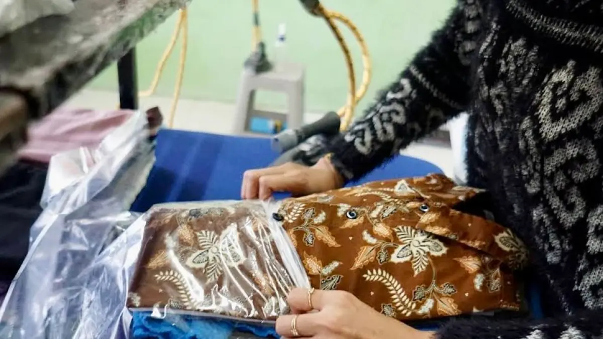 PERTIMBANGKAN: Jika harga plastik terus naik hingga satu bulan, pelaku laundry pertimbangkan kenaikan jasa.