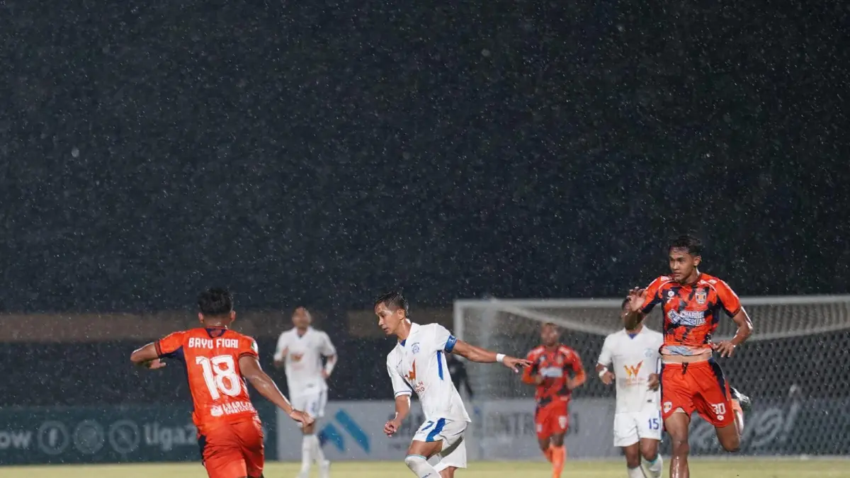 BABAK BELUR: Persiba Balikpapan babak belur dengan kekalahan telah 0-3 atas Kendal Tornado FC. (MO PERSIBA)

&nbsp;