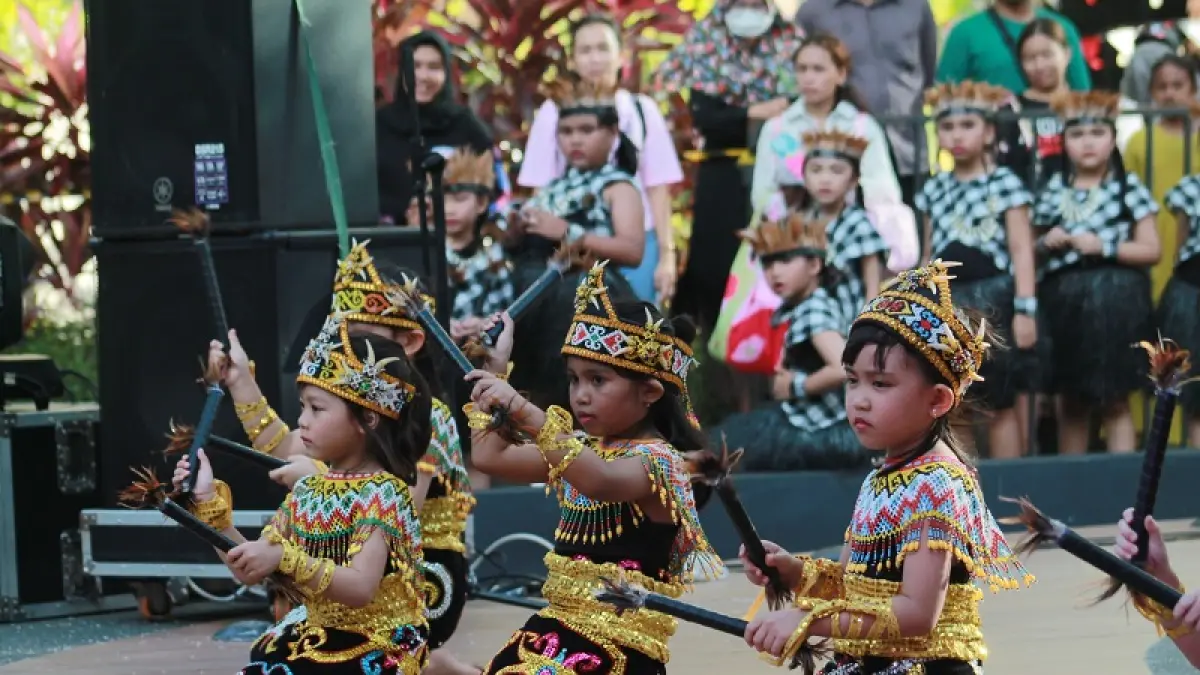 HIBURAN: Ratusan penari dari berbagai negara bakal berkolaborasi dengan penari dalam negeri memberikan hiburan dan mengampanyekan wisata di Balikpapan.