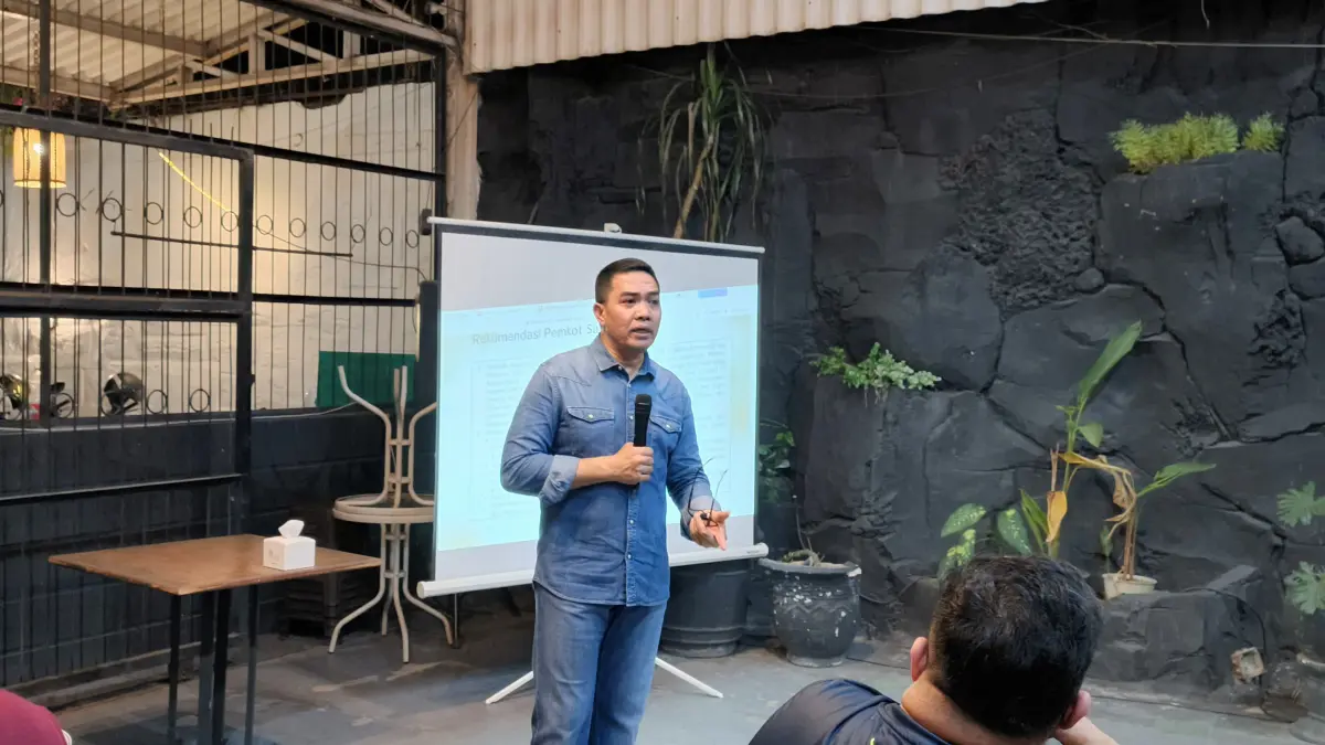 DIALOG TERBUKA: Wali Kota Samarinda Andi Harun menyampaikan pandangannya dalam dialog terbuka, Selasa (14/4) malam.&nbsp;