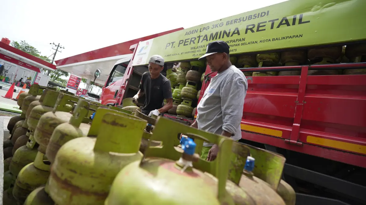 HARUS TEPAT SASARAN: Pangkalan diminta memberikan pelayanan terbaik dengan menjual sesuai HET, tidak melayani pengecer, serta memprioritaskan konsumen langsung, baik masyarakat maupun UMKM.