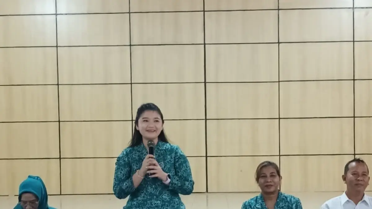 Monev di Kecamatan Sekolaq Darat, dihadiri Ketua TP PKK Kubar, Maria Christina Mozes Edwin (dia kiri).

&nbsp;