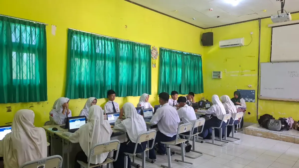 SPMB: Disdikbud menegaskan bahwa Tes Kemampuan Akademik (TKA) hanya salah satu instrumen pendukung seleksi agar hasil penerimaan murid baru lebih objektif dan kompetitif. (FOTO: ADIEL KUNDHARA/KP)