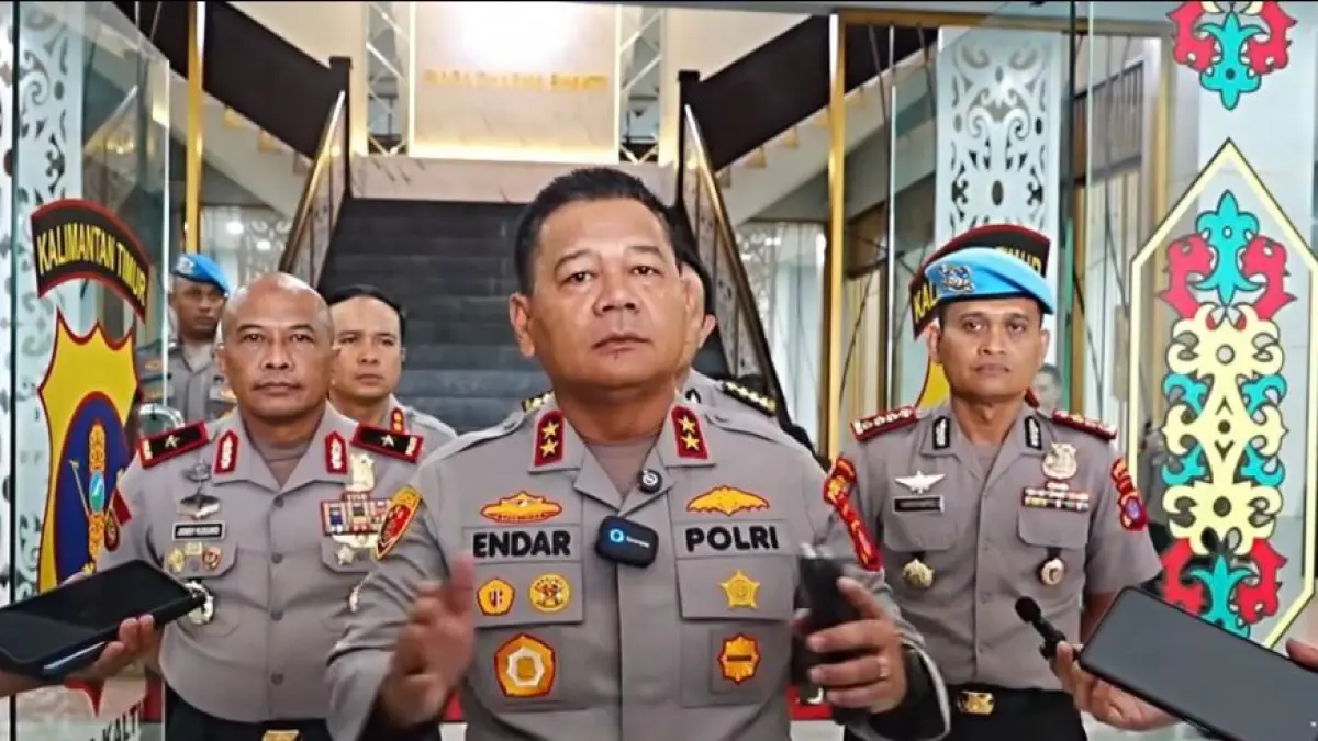 Keributan di Polresta Balikpapan viral di media sosial, Kapolda Kaltim Irjen Pol Endar Priantoro ungkap fakta di balik insiden tersebut.