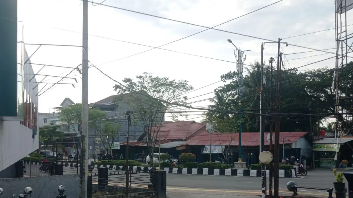 PENYEMPURNAAN: Bapenda Bontang melakukan validasi data terkait wajib pajak PBB-P2 mengacu data tahun lalu. ADIEL KUNDHARA/KP