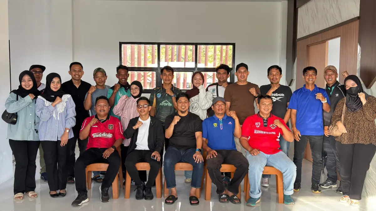 Afkab Paser melaksanakan rapat dengan bidang wasit agar menghasilkan pertandingan yang berkualitas pada Sabtu, 19 April 2026. (Najib/KP)

&nbsp;

&nbsp;