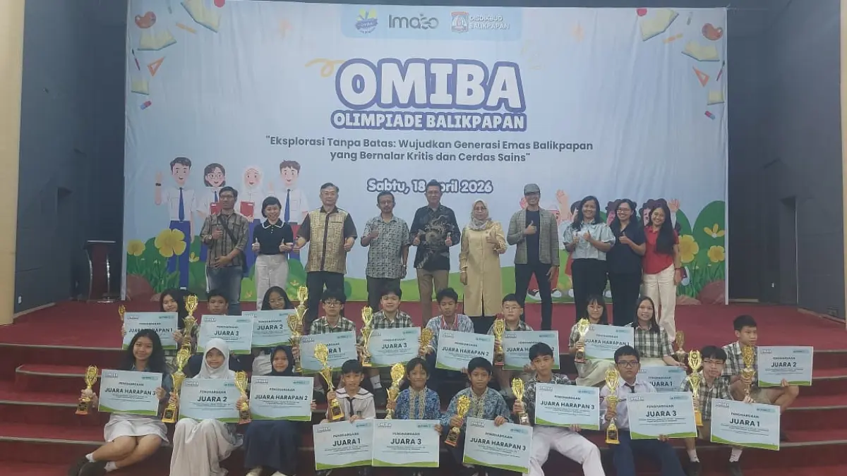 Deretan pemenang Olimpiade Balikpapan 2026 usai berkompetisi di BSCC Dome, Sabtu (18/4). (DINA ANGELINA/KP)

&nbsp;

&nbsp;
