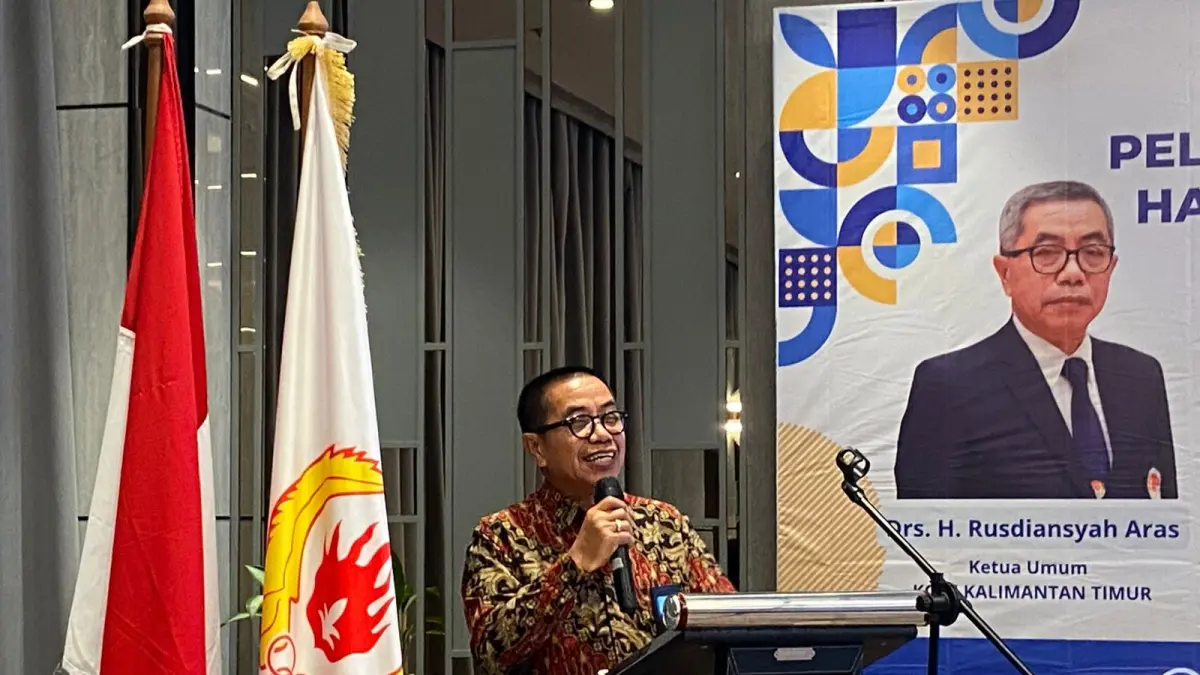 Ketua Umum KONI Kaltim Rusdiansyah Aras memberikan sambutan saat pelantikan Pengprov Hapkido Indonesia Kaltim di Mercure Hotel Samarinda, Sabtu (18/4). Hapkido ditargetkan mampu menyumbang medali emas pada PON 2028. (NASYA RAJAYA/KALTIM POST)