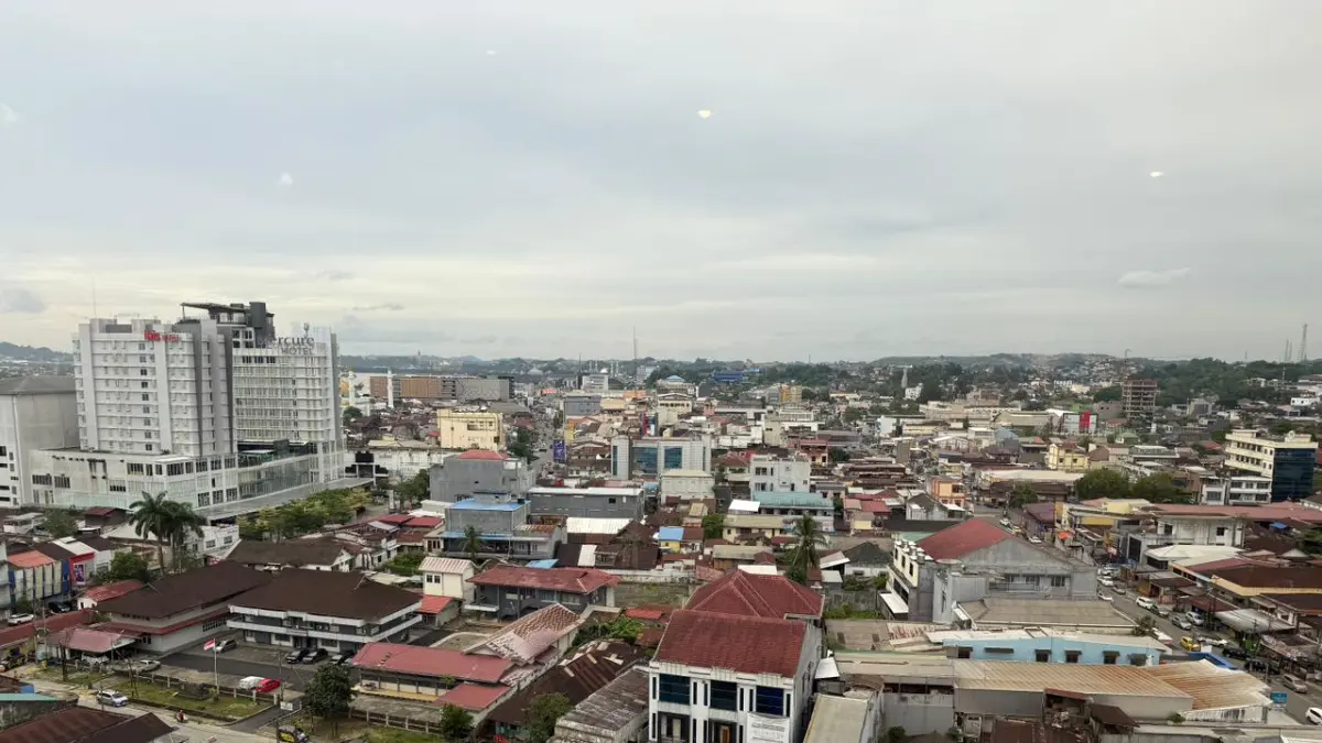 KOTA ASAL: Menurut kota asal, perjalanan wisnus dari Samarinda yang terbesar. Namun catatkan tren penurunan pada Februari 2026.