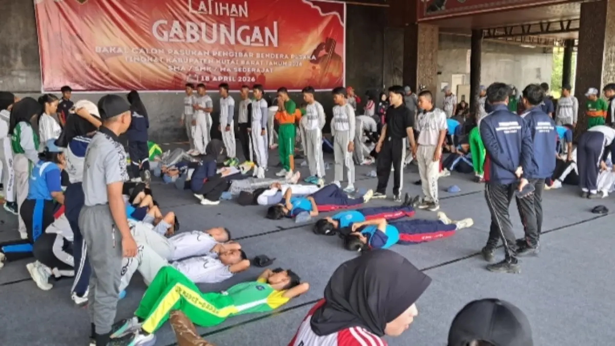 Simulasi seleksi Paskibraka yang digelar di Alun-alun ITHO Sendawar&nbsp;