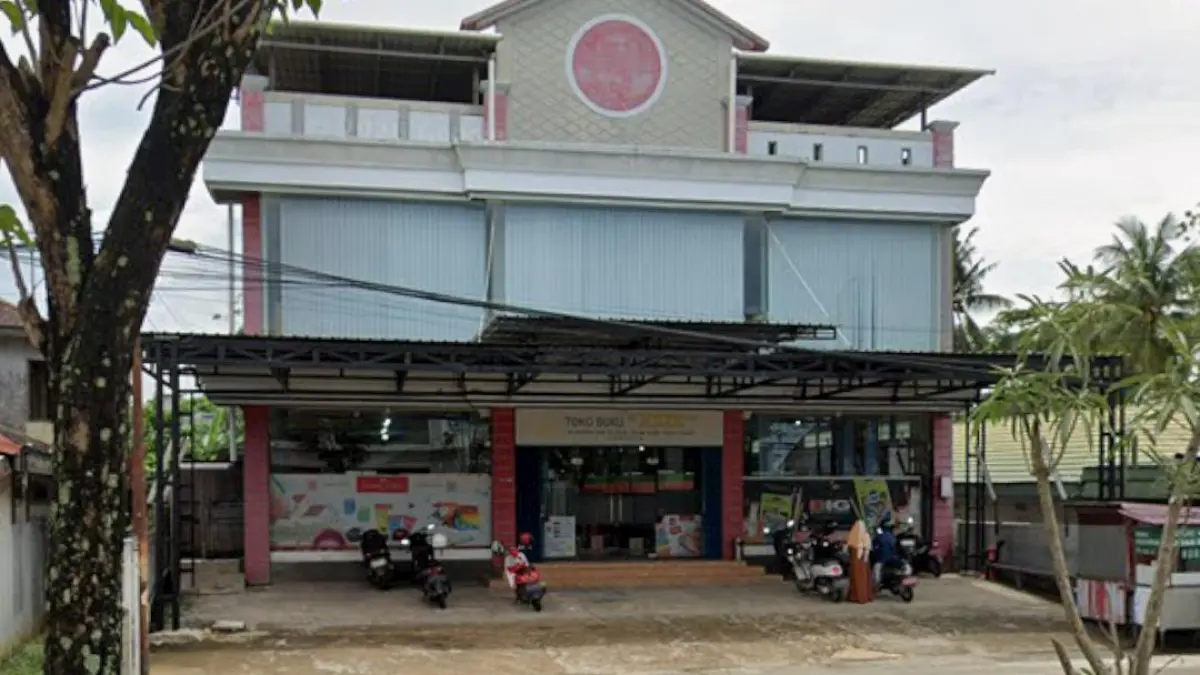 DAPAT SURAT: 15 jenis usaha di Kota Bontang ini telah didata untuk menjadi wajib pajak parkir oleh Bapenda Bontang. Ini salah satunya. FOTO: ADIEL KUNDHARA/KP