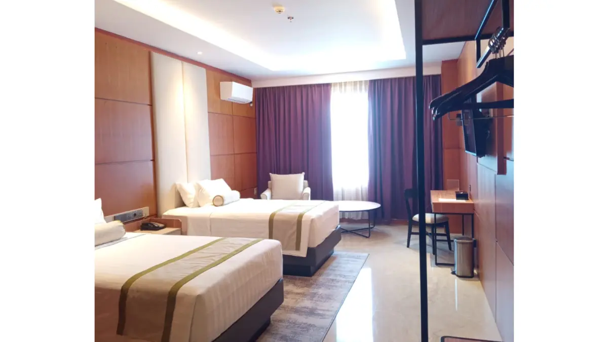 Hotel Bumi Senyiur Samarinda hadirkan kembali kamar Deluxe dan Grand Deluxe di lantai 4 sebagai tahap awal pembukaan usai renovasi.