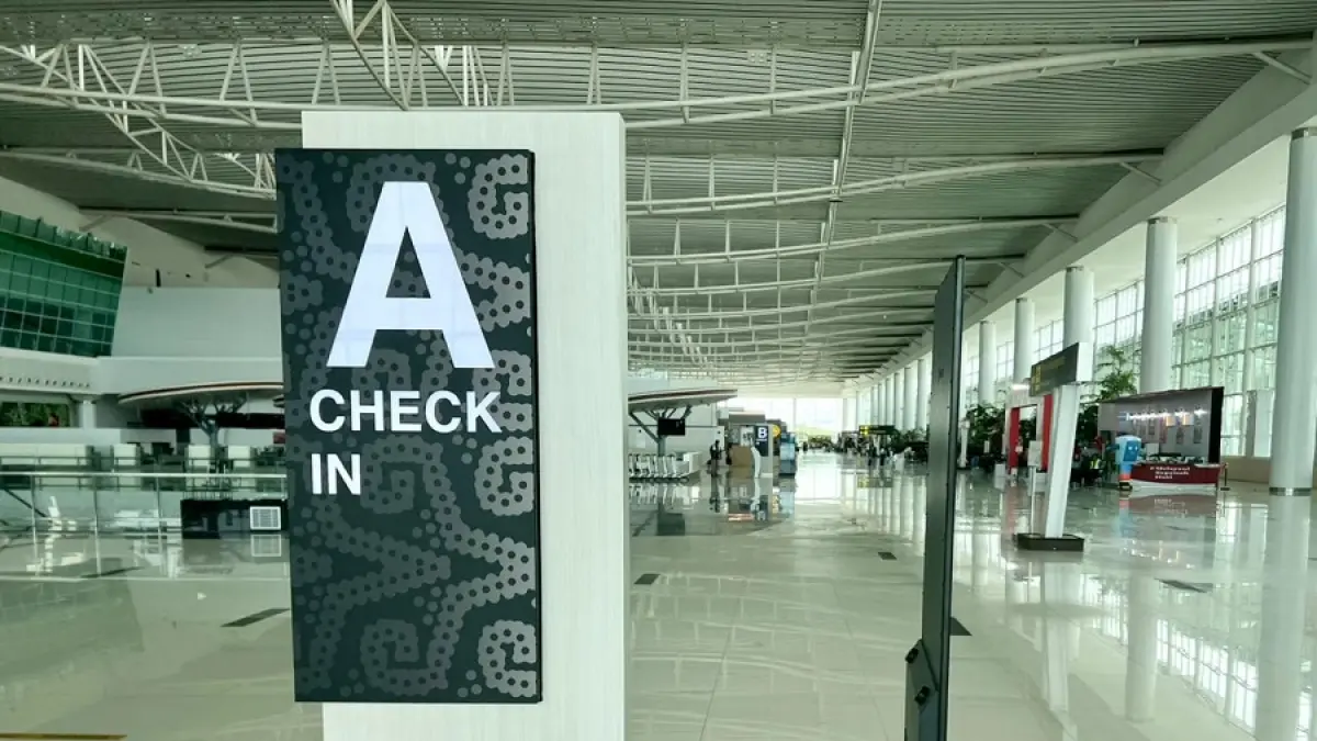 MEROSOT: Total penumpang pesawat domestik di Bandara SAMS Sepinggan Balikpapan hanya mencapai 302.612 orang, turun 22,22 persen dibandingkan Januari 2026.