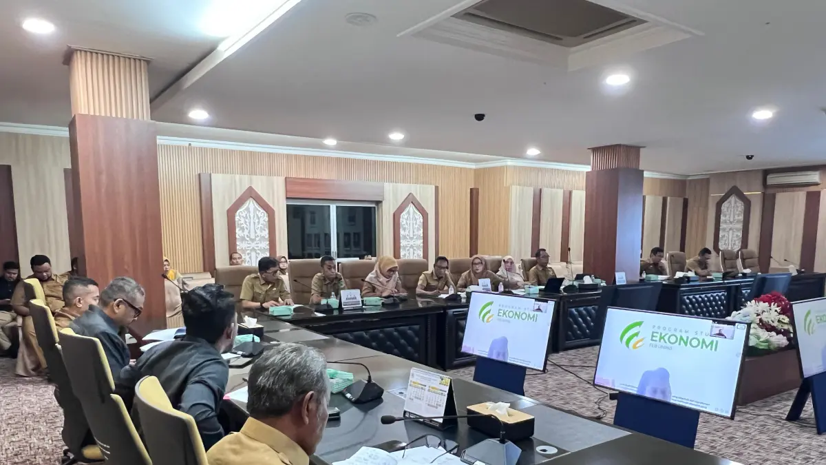 PEMBAHASAN: Pansus II DPRD Paser membahas raperda proyek tahun jamak dengan Pemkab Paser, Senin (20/4/2026). (NAJIB/KP)